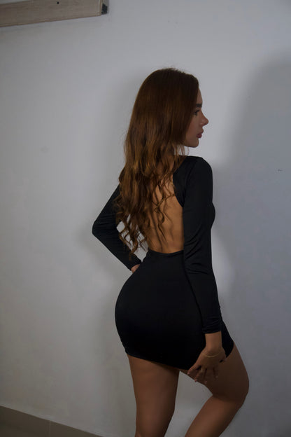 Vestido Corto Abertura en Espalda VALCRIS – Negro y Vinotinto