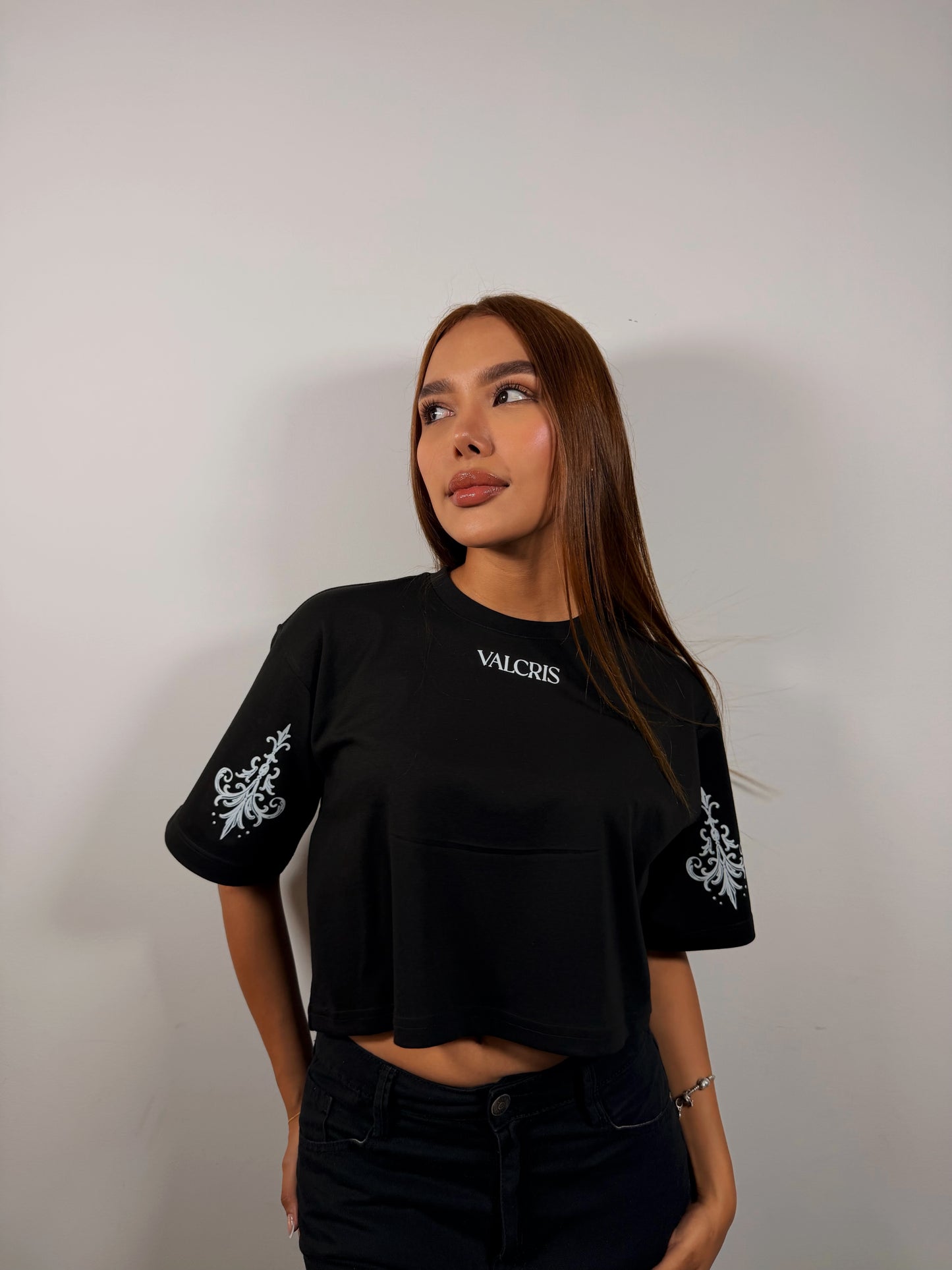 Camiseta Negra Estampado Azul en Espalda – Mujer VALCRIS